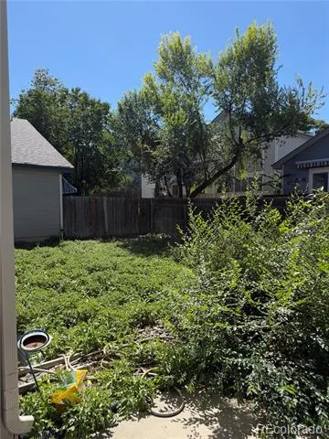 2221 S Moline Court Aurora, CO 80015