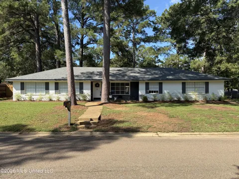 33 Pebble Hill Drive