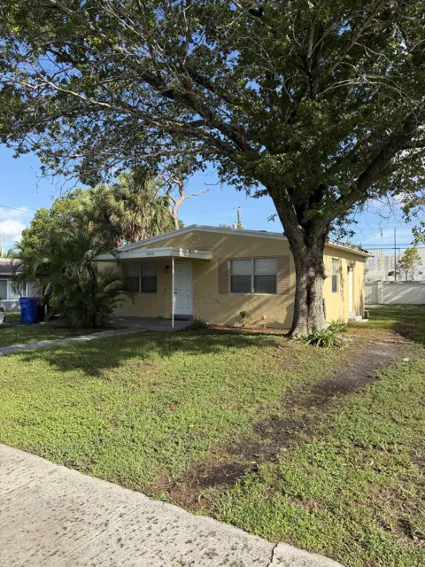 2501 SW 3RD STREET