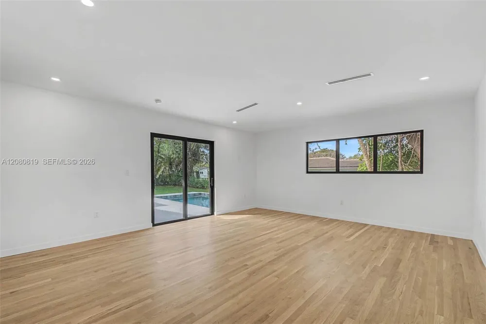 12940 SW 73rd Ave Pinecrest, FL 33156