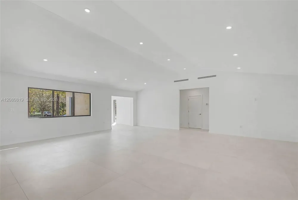 12940 SW 73rd Ave Pinecrest, FL 33156