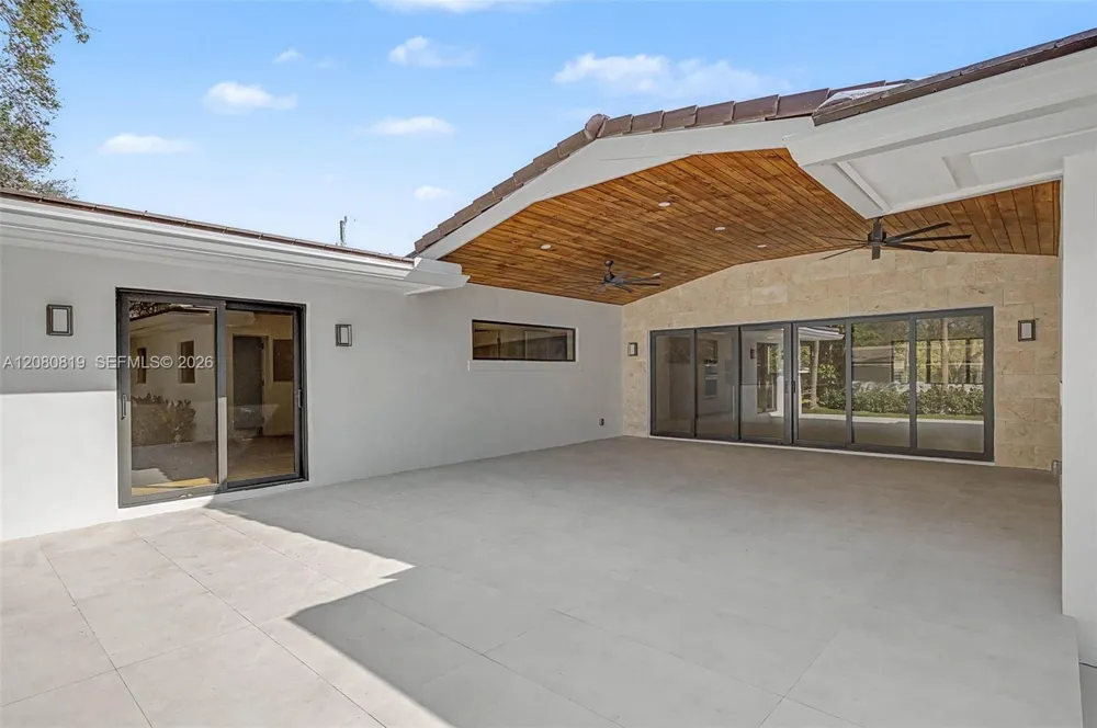 12940 SW 73rd Ave Pinecrest, FL 33156