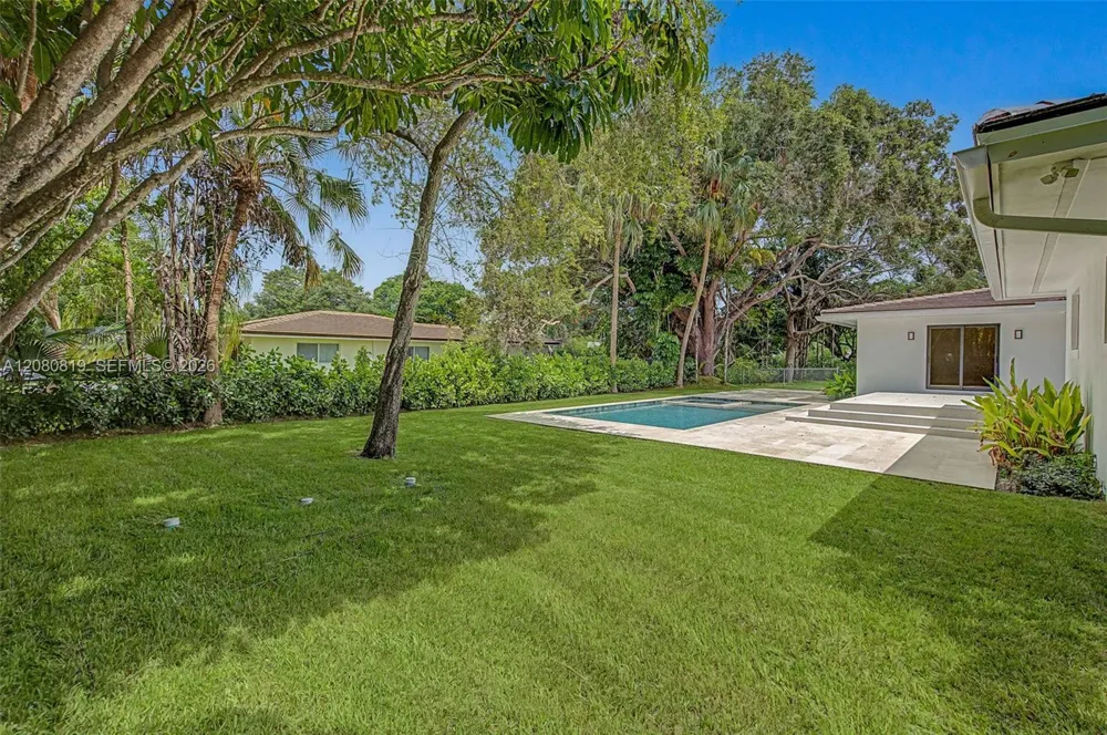 12940 SW 73rd Ave Pinecrest, FL 33156