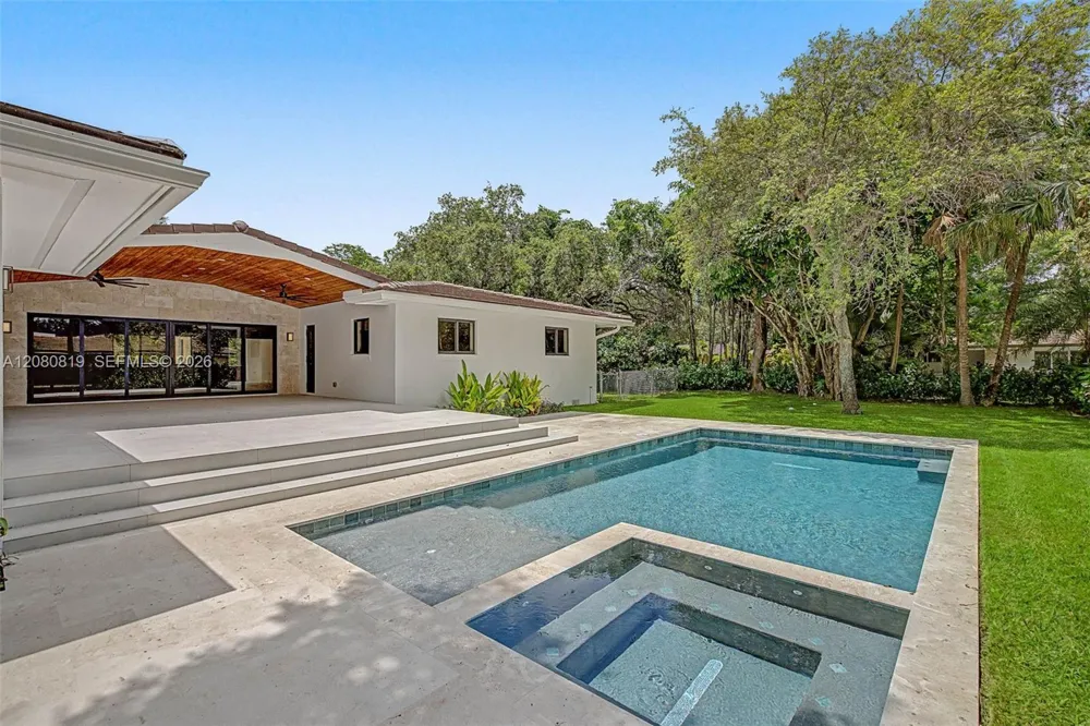 12940 SW 73rd Ave Pinecrest, FL 33156