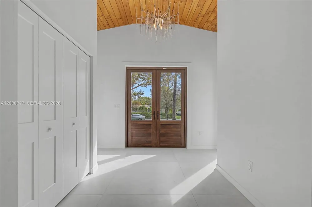 12940 SW 73rd Ave Pinecrest, FL 33156
