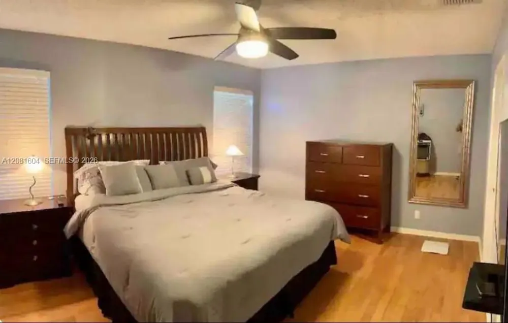 2957 Myrtle Oak Cir Davie, FL 33328