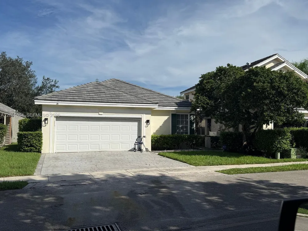 2957 Myrtle Oak Cir Davie, FL 33328