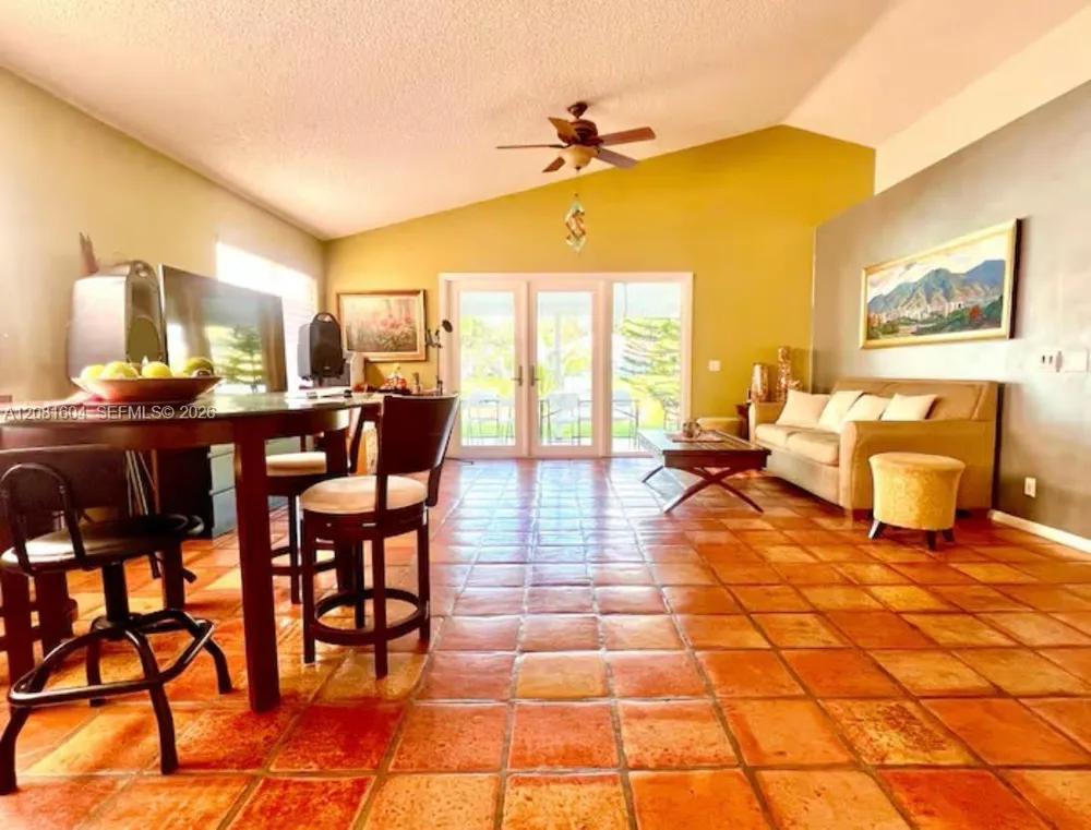 2957 Myrtle Oak Cir Davie, FL 33328