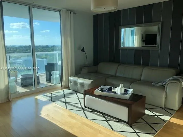 1401 SW 22nd St #1103 Miami, FL 33145