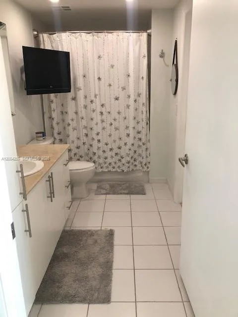 1401 SW 22nd St #1103 Miami, FL 33145