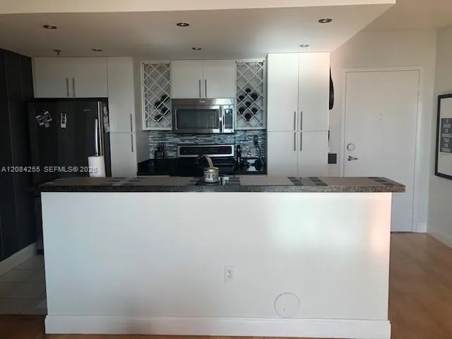 1401 SW 22nd St #1103 Miami, FL 33145