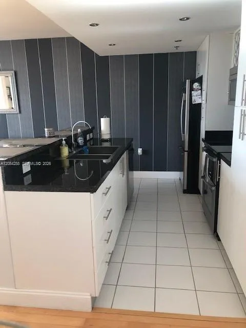 1401 SW 22nd St #1103 Miami, FL 33145