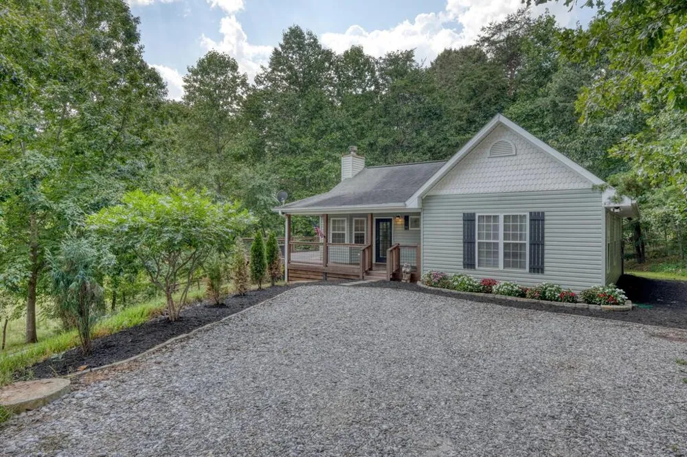 754 Honeysuckle Lane Blairsville, GA 30512
