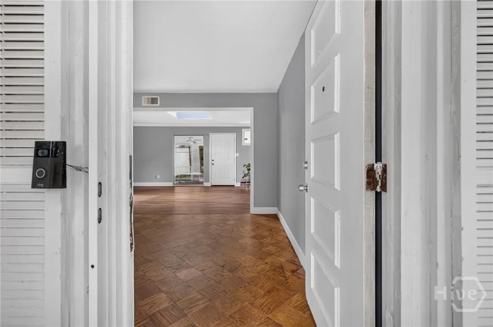 121 Juniper Circle Savannah, GA 31419