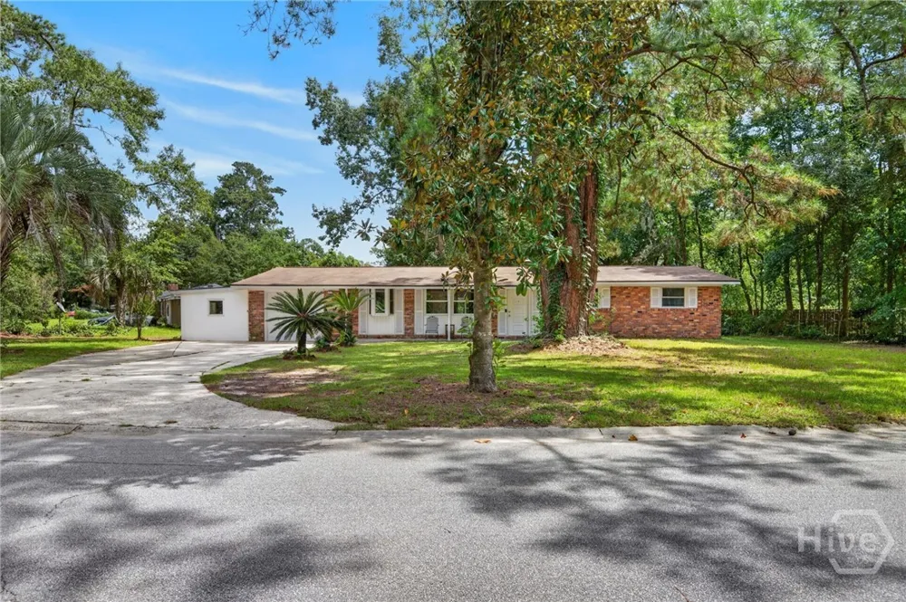 121 Juniper Circle Savannah, GA 31419