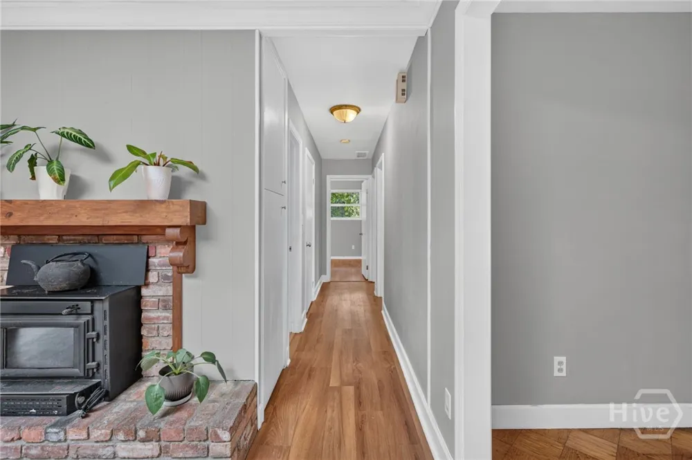 121 Juniper Circle Savannah, GA 31419