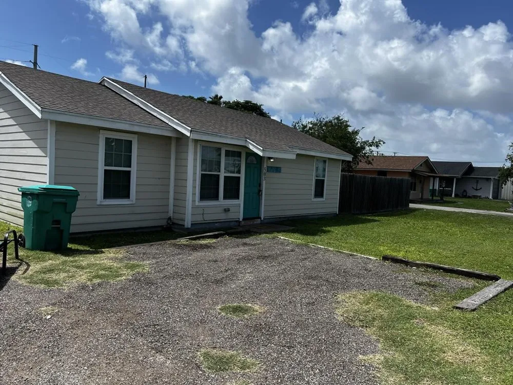 507 S Arch Aransas Pass, TX 78335