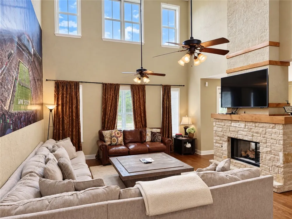 3249 Founders Drive Bryan, TX 77807