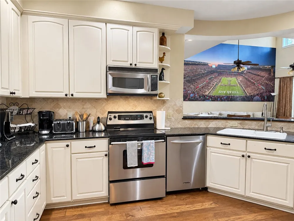 3249 Founders Drive Bryan, TX 77807