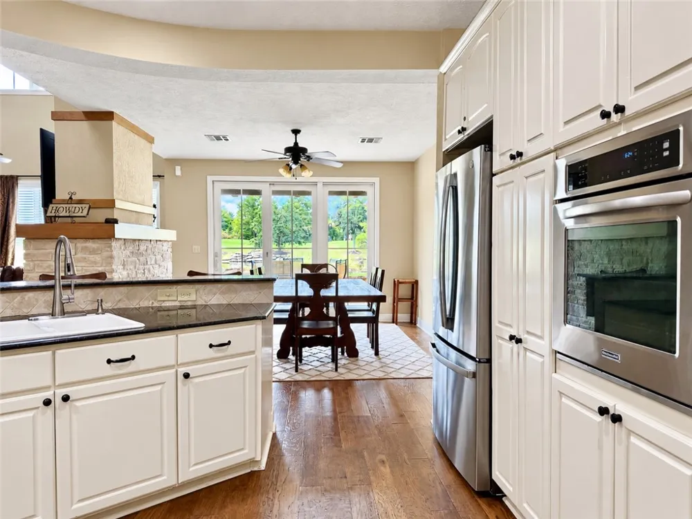 3249 Founders Drive Bryan, TX 77807