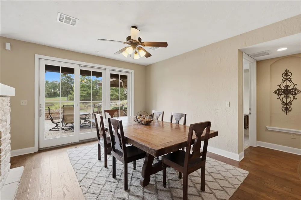 3249 Founders Drive Bryan, TX 77807
