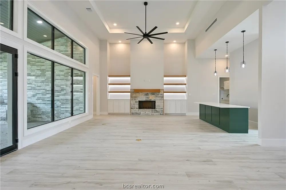 2044 Pebble Bend Drive College Station, TX 77845