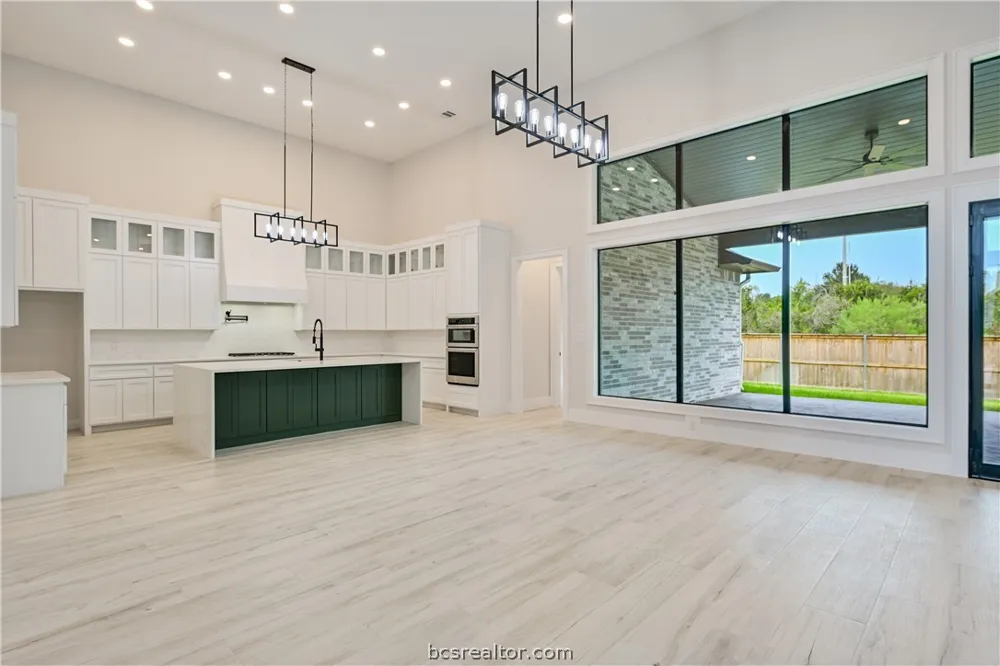 2044 Pebble Bend Drive College Station, TX 77845