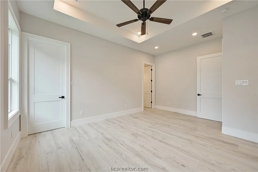 2044 Pebble Bend Drive College Station, TX 77845