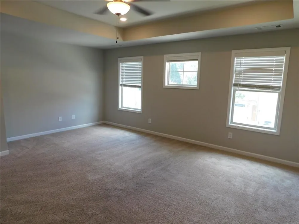 74 Dewey Road Lilburn, GA 30047