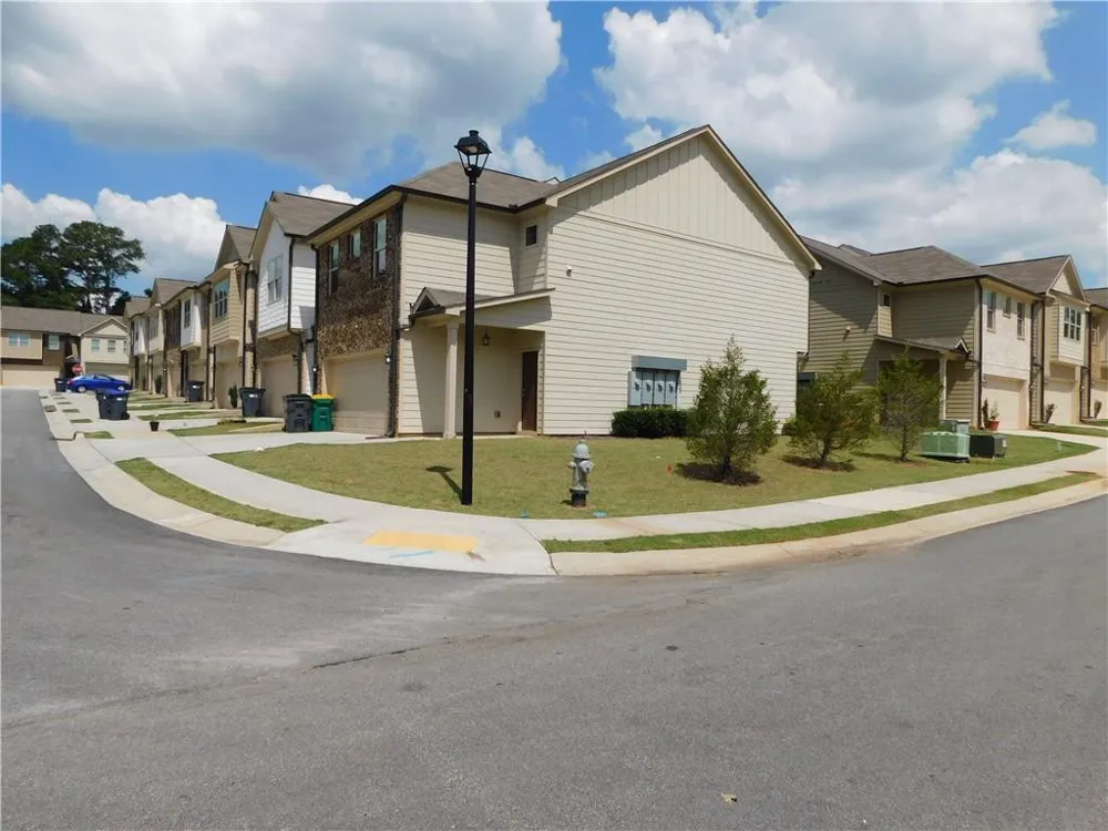 74 Dewey Road Lilburn, GA 30047