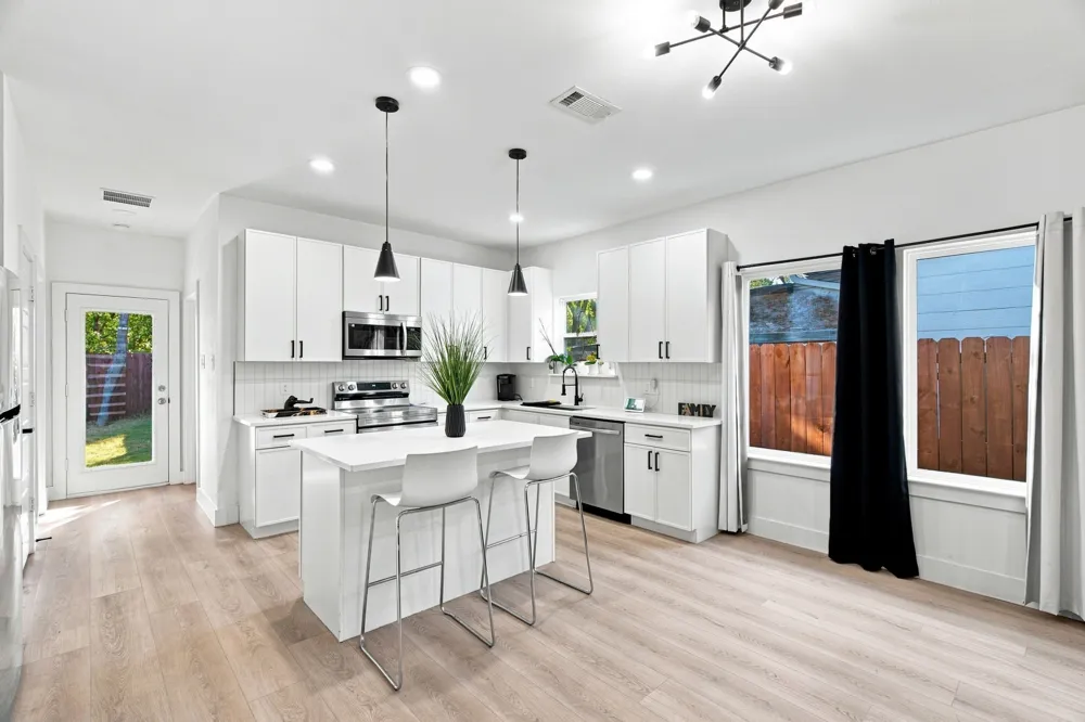 1535 Caldwell Street Dallas, TX 75223