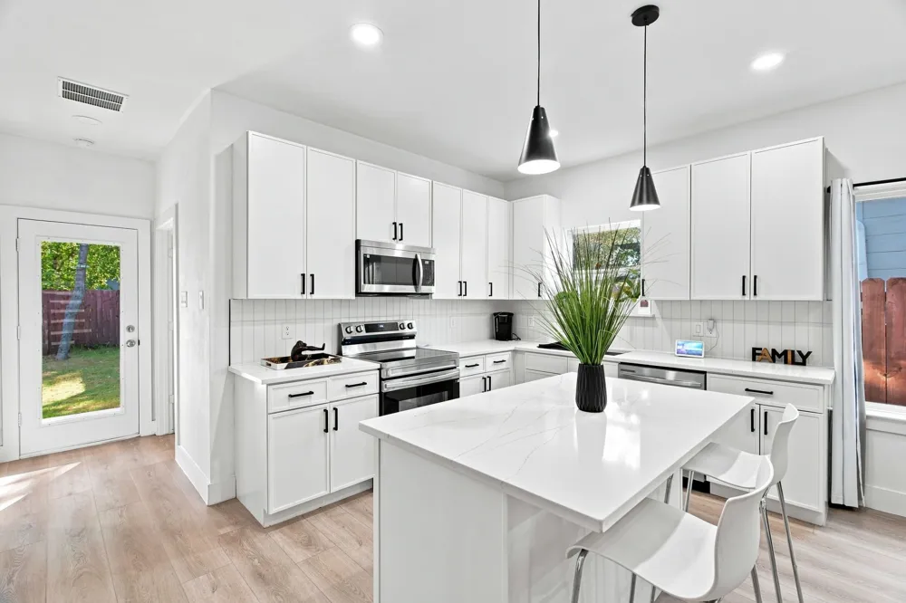 1535 Caldwell Street Dallas, TX 75223