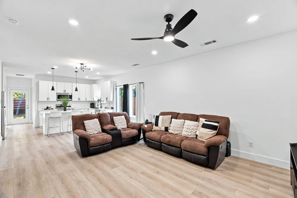 1535 Caldwell Street Dallas, TX 75223