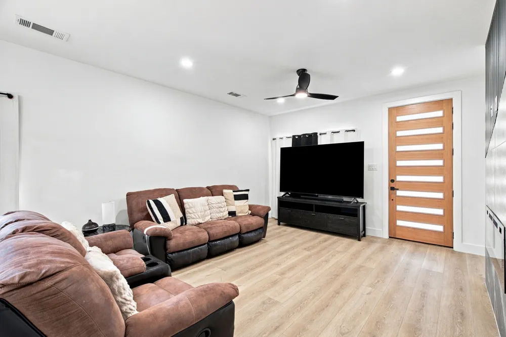 1535 Caldwell Street Dallas, TX 75223