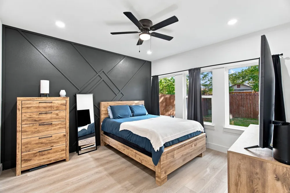 1535 Caldwell Street Dallas, TX 75223