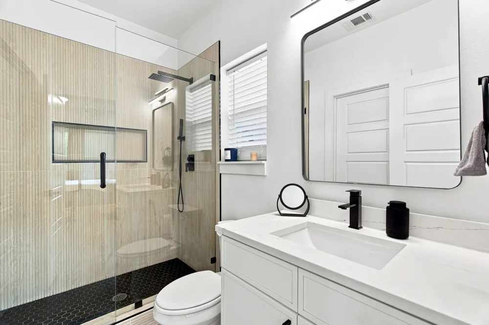 1535 Caldwell Street Dallas, TX 75223