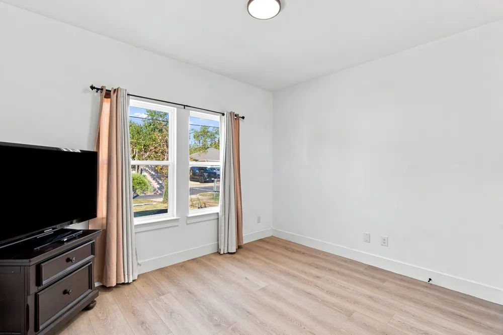 1535 Caldwell Street Dallas, TX 75223