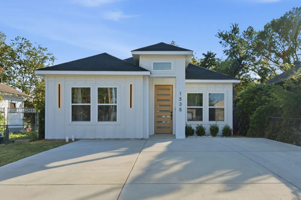 1535 Caldwell Street Dallas, TX 75223
