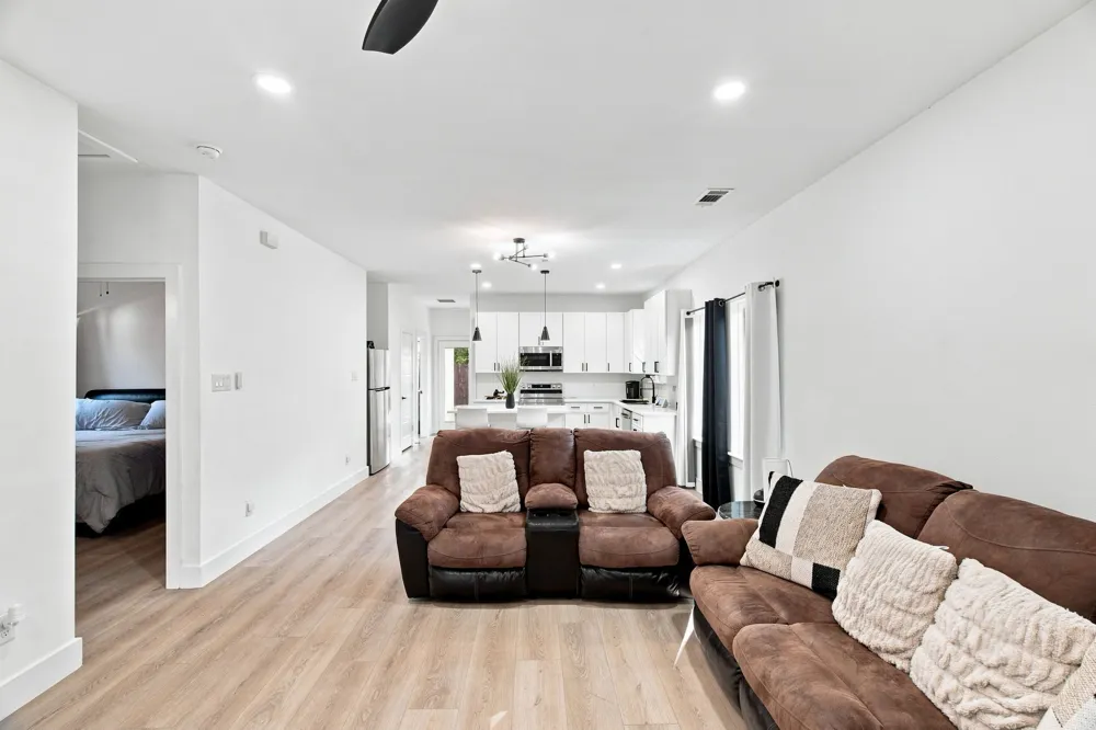 1535 Caldwell Street Dallas, TX 75223