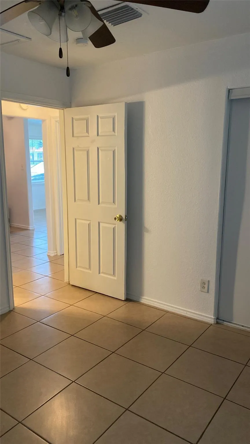 4410 Nicoini St Dickinson, TX 77539