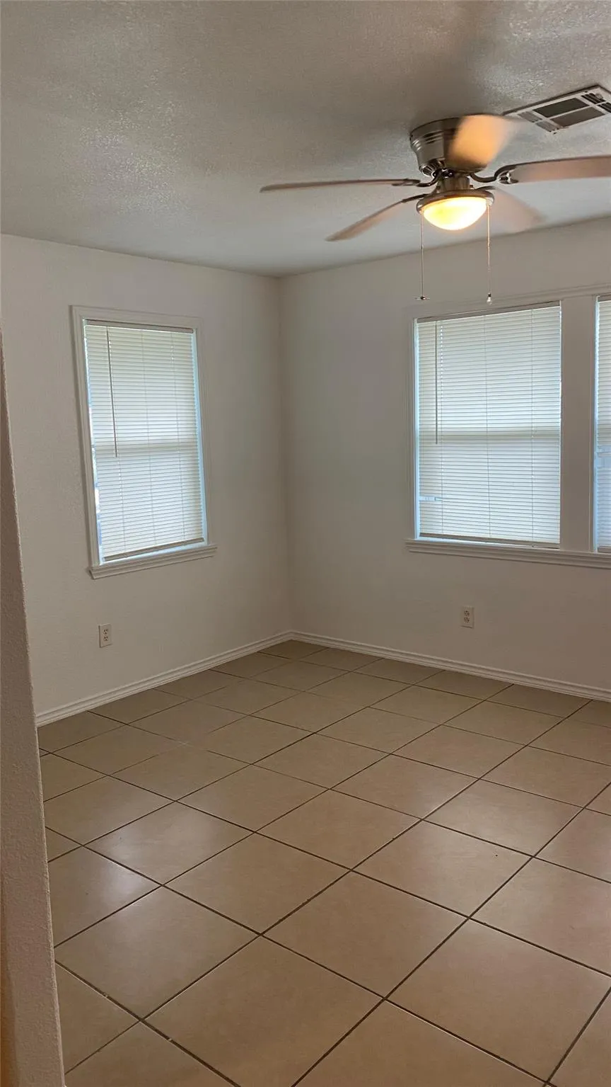 4410 Nicoini St Dickinson, TX 77539