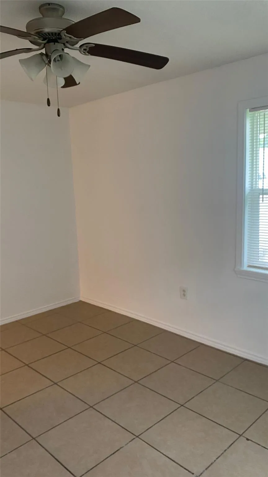 4410 Nicoini St Dickinson, TX 77539
