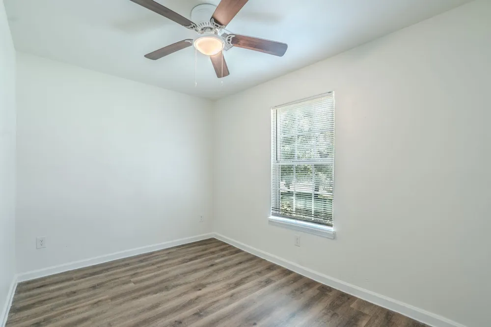 122 Oak Street Stafford, TX 77477