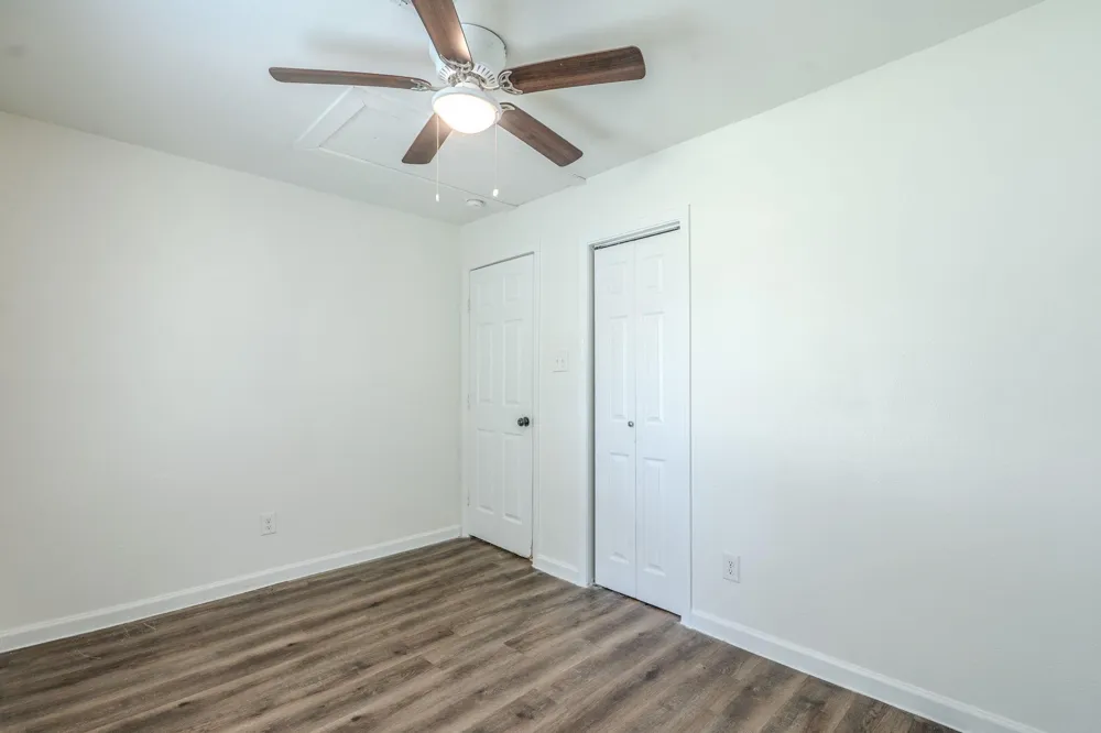122 Oak Street Stafford, TX 77477