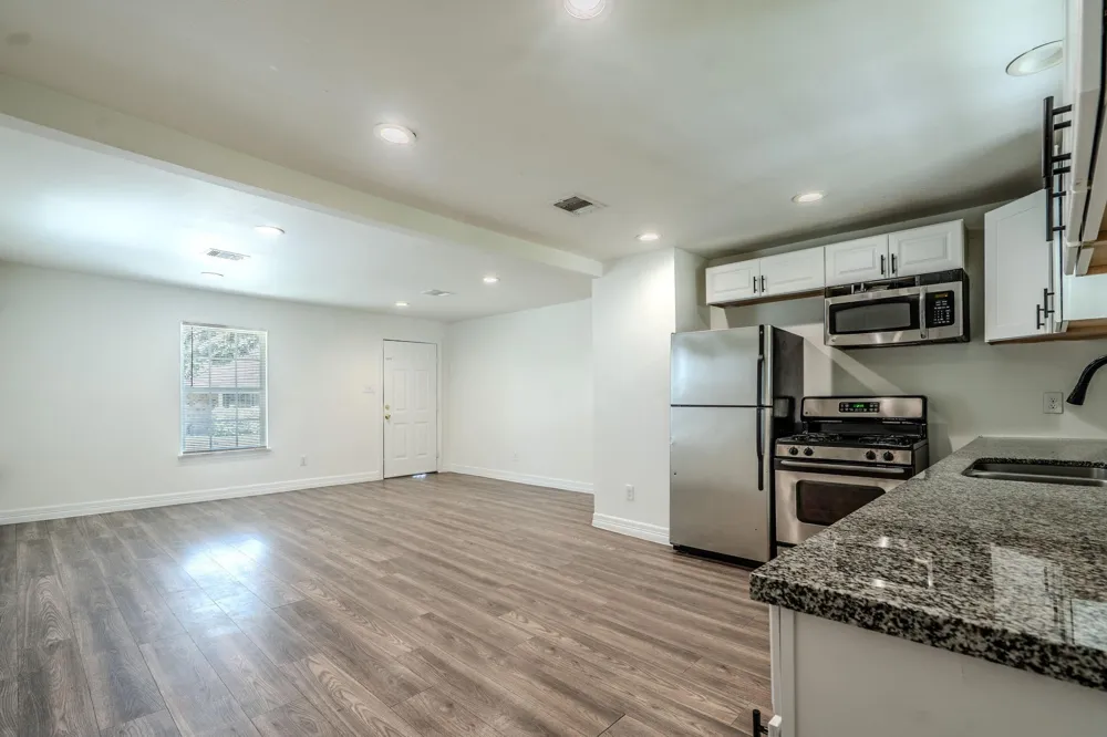 122 Oak Street Stafford, TX 77477
