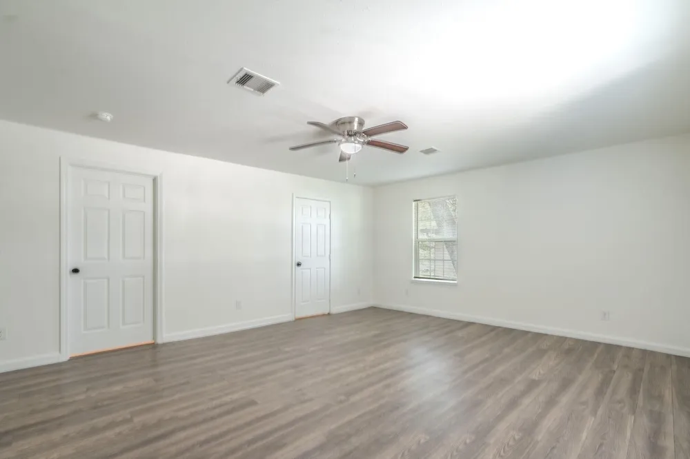 122 Oak Street Stafford, TX 77477