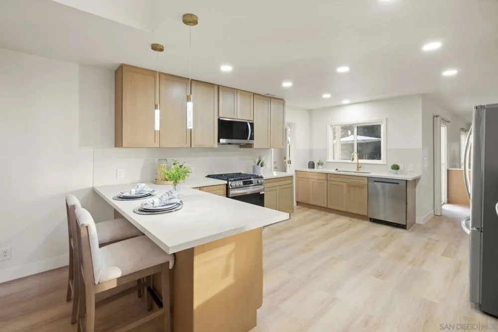 7001 Almaden Ln Carlsbad, CA 92009