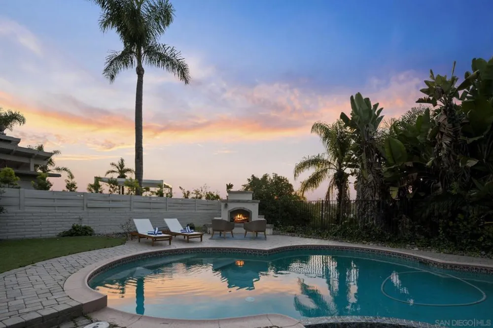 7001 Almaden Ln Carlsbad, CA 92009