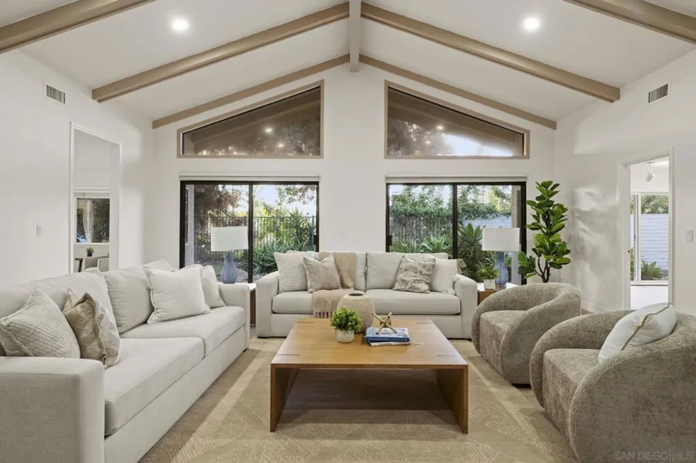 7001 Almaden Ln Carlsbad, CA 92009