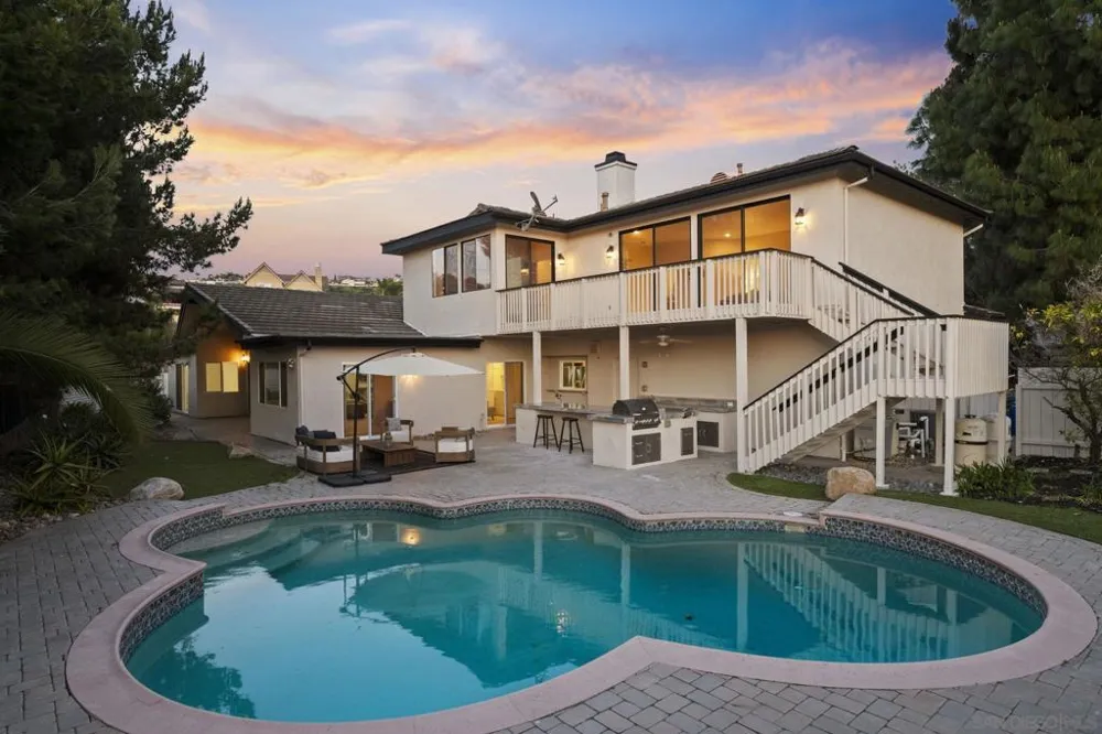 7001 Almaden Ln Carlsbad, CA 92009